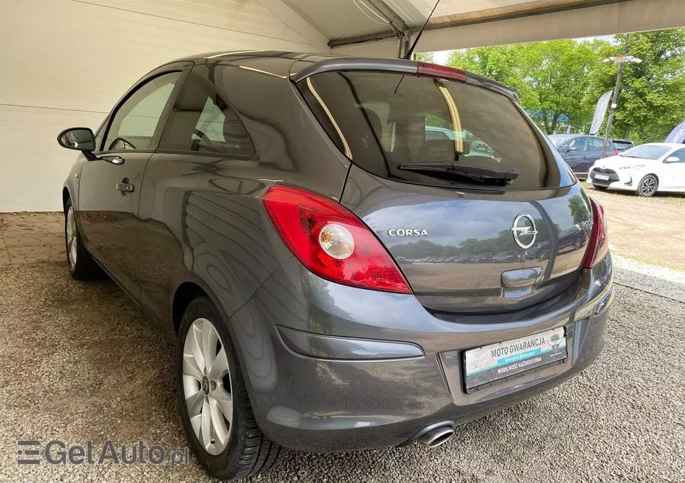 OPEL Corsa 1.2 16V Edition 150