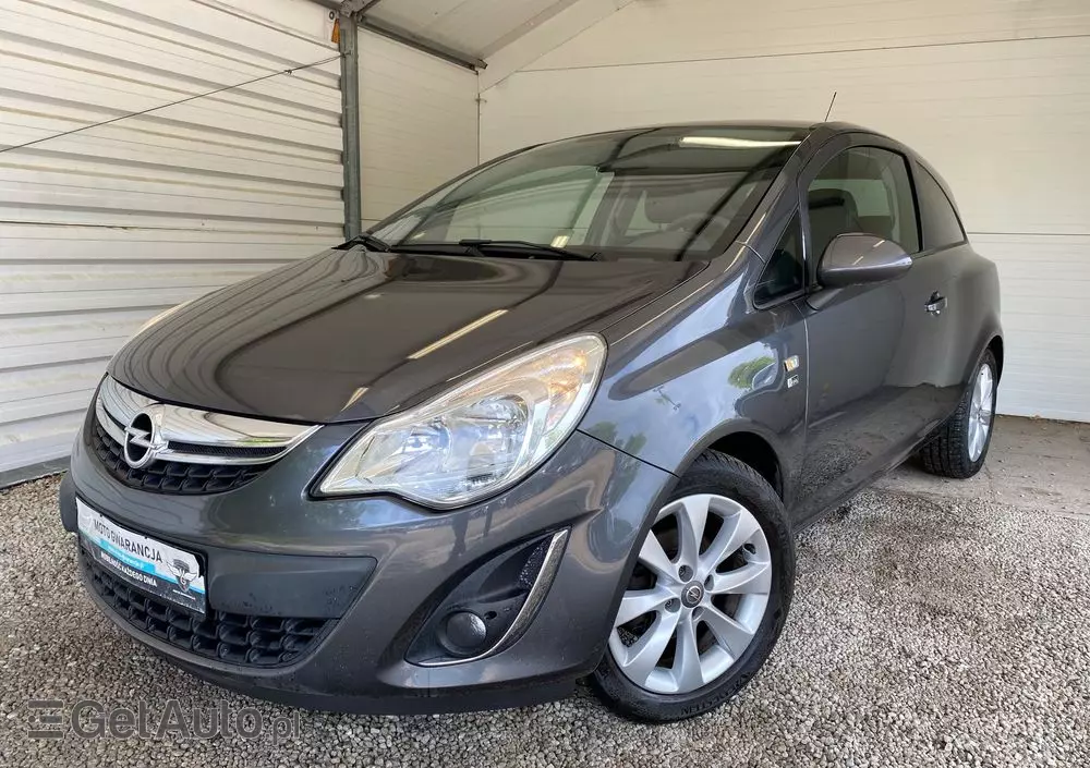 OPEL Corsa 1.2 16V Edition 150