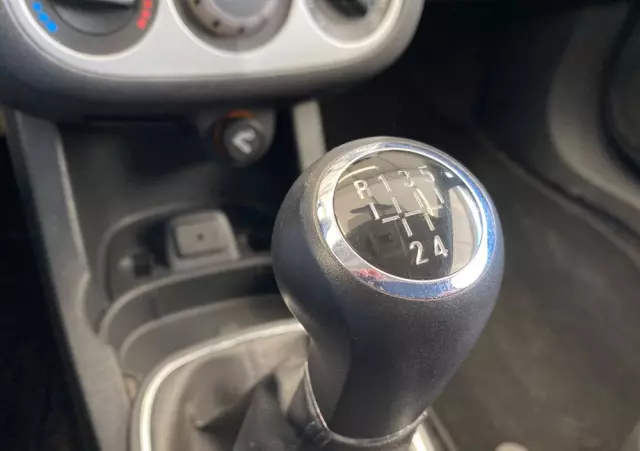 OPEL Corsa 1.2 16V Edition 150