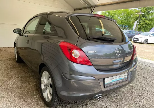 OPEL Corsa 1.2 16V Edition 150