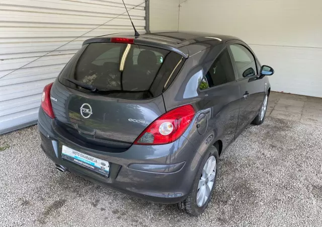 OPEL Corsa 1.2 16V Edition 150