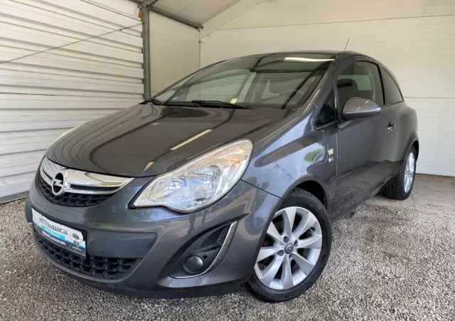 OPEL Corsa 1.2 16V Edition 150
