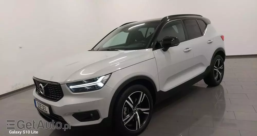 VOLVO XC 40 D3 SCR R-Design