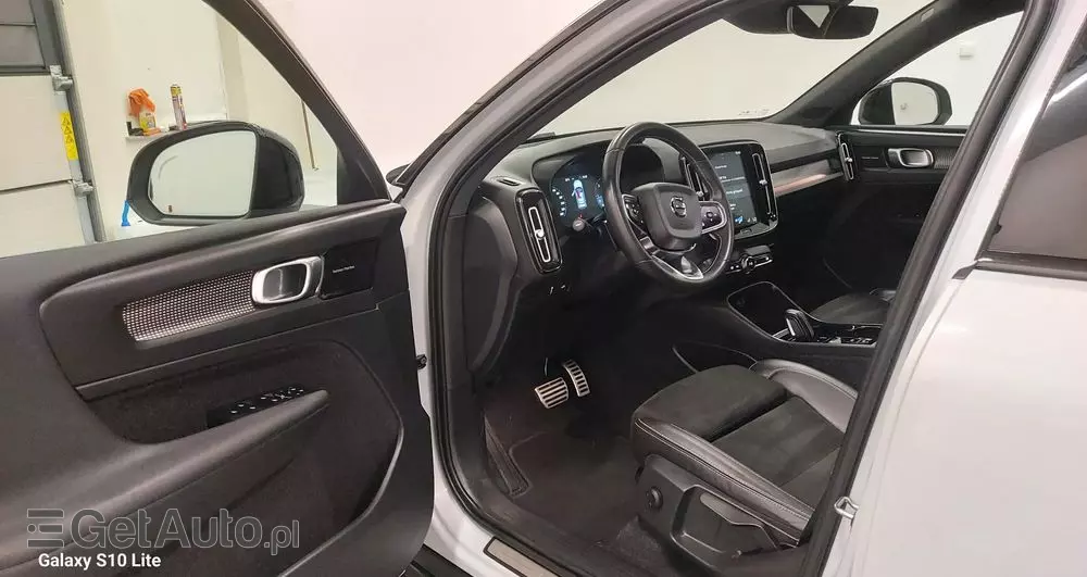 VOLVO XC 40 D3 SCR R-Design