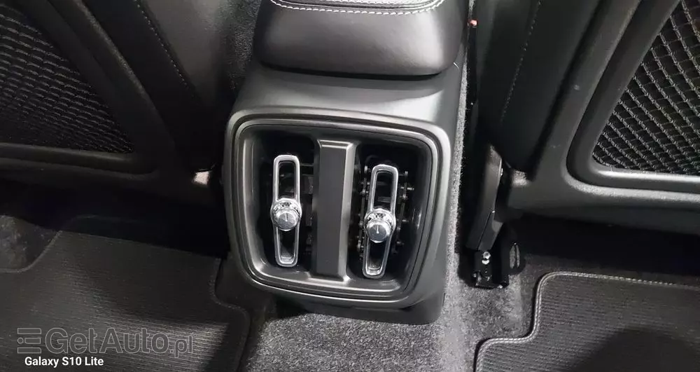 VOLVO XC 40 D3 SCR R-Design