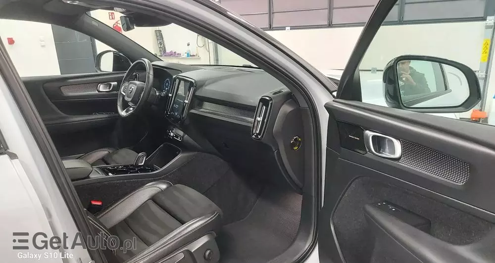 VOLVO XC 40 D3 SCR R-Design