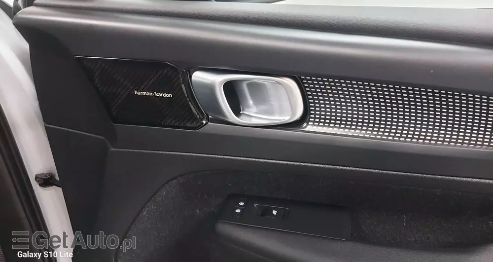 VOLVO XC 40 D3 SCR R-Design