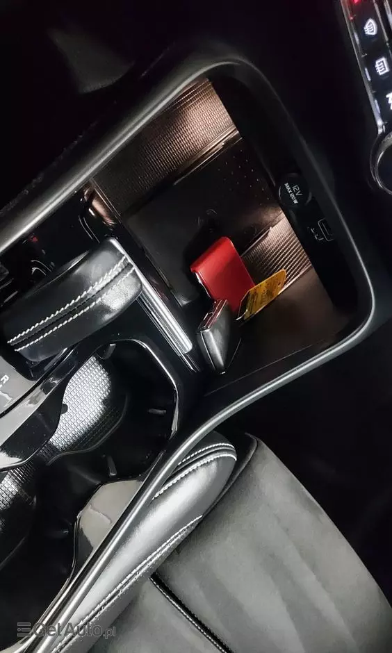 VOLVO XC 40 D3 SCR R-Design