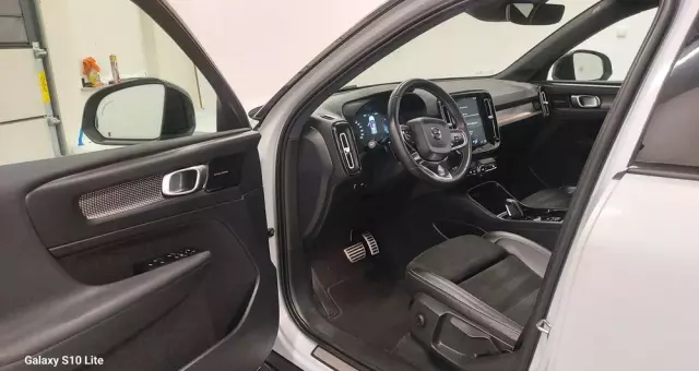 VOLVO XC 40 D3 SCR R-Design