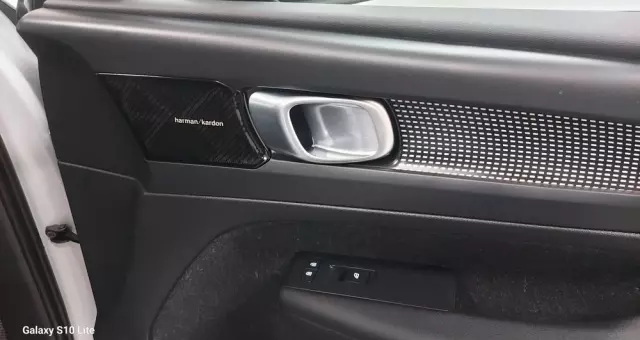 VOLVO XC 40 D3 SCR R-Design