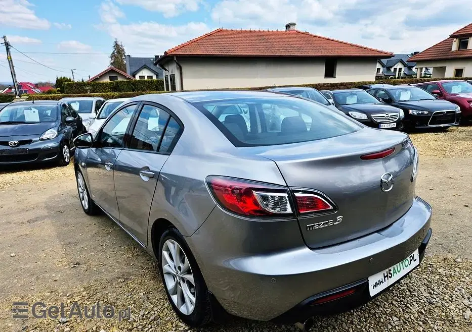 MAZDA 3 2.0 Exclusive +