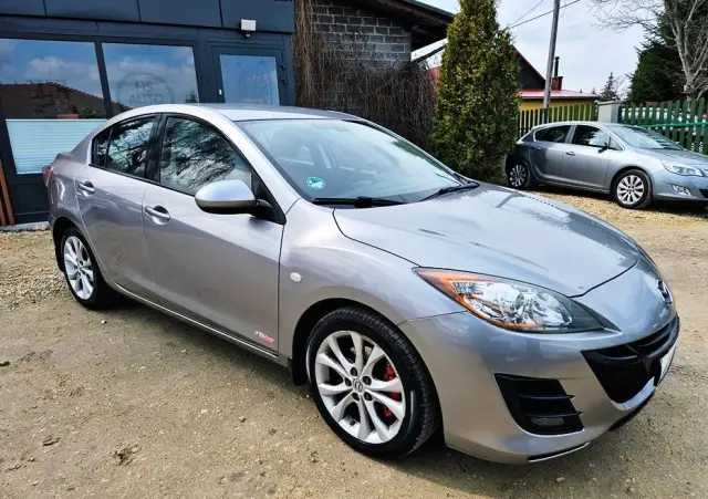 MAZDA 3 2.0 Exclusive +