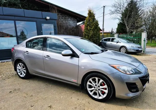 MAZDA 3 2.0 Exclusive +