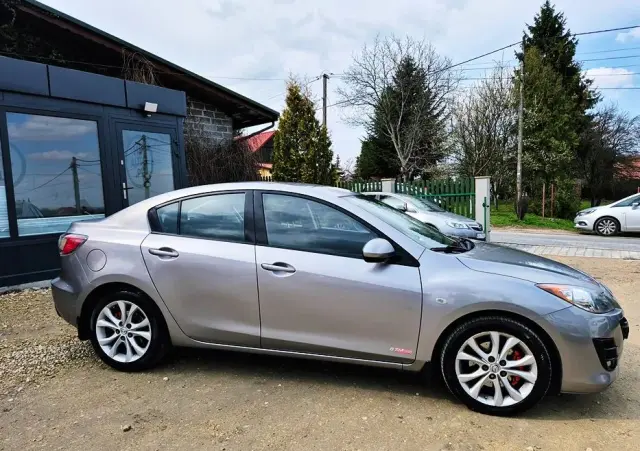 MAZDA 3 2.0 Exclusive +