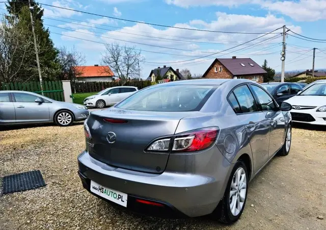 MAZDA 3 2.0 Exclusive +