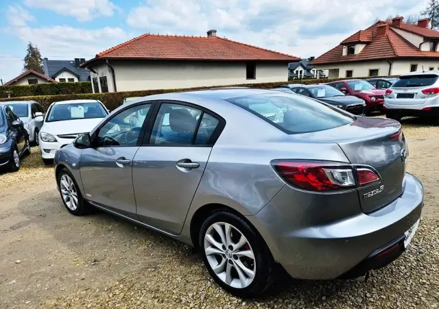 MAZDA 3 2.0 Exclusive +