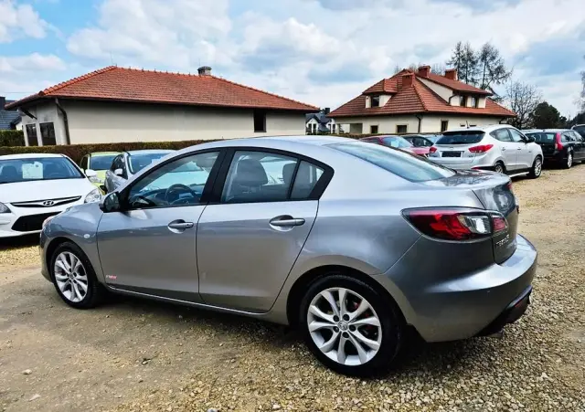 MAZDA 3 2.0 Exclusive +