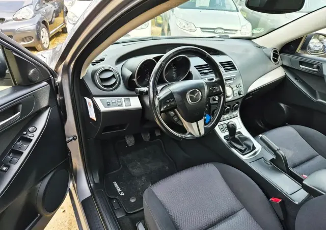 MAZDA 3 2.0 Exclusive +