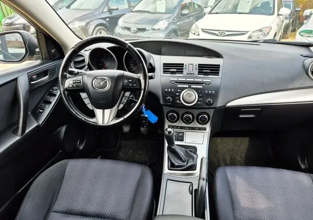 MAZDA 3 2.0 Exclusive +