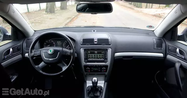 SKODA Octavia 1.8 TSI Elegance