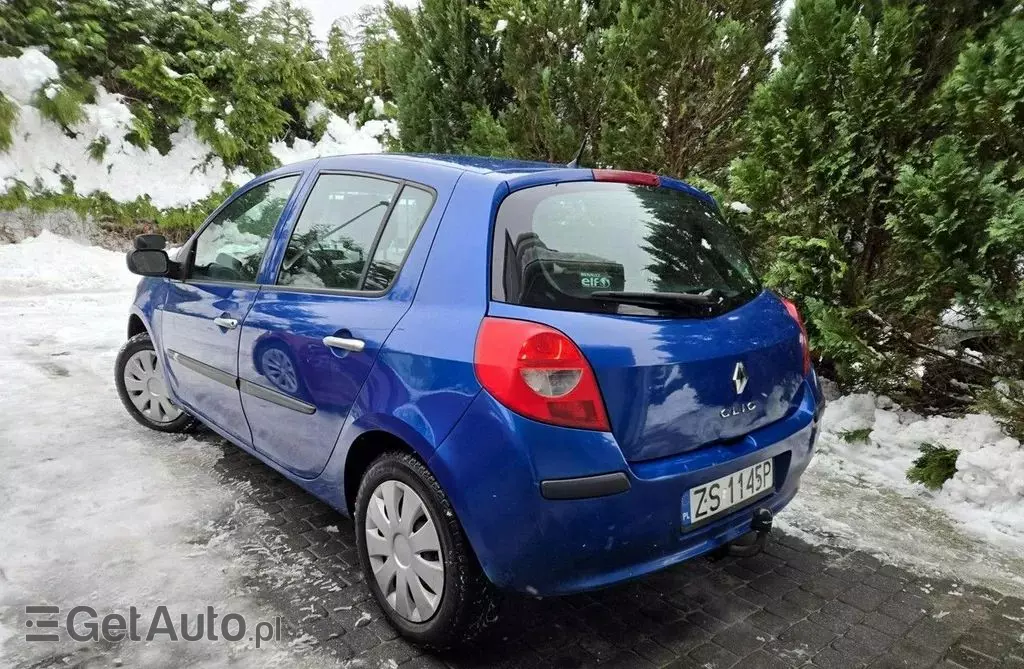 RENAULT Clio 