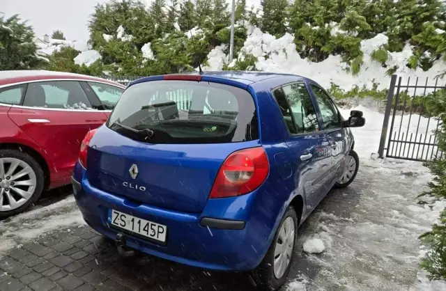 RENAULT Clio 