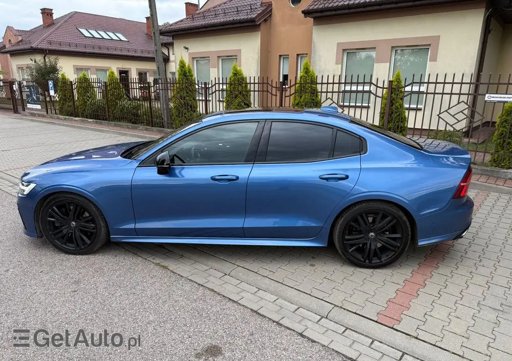 VOLVO S60 T6 AWD R-Design