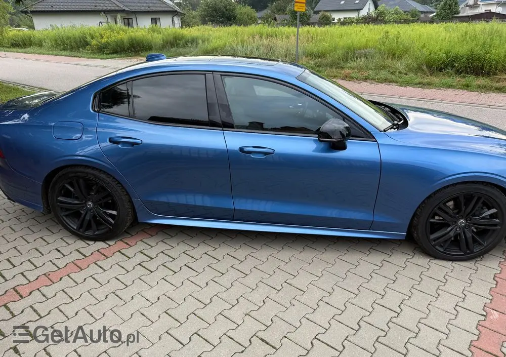 VOLVO S60 T6 AWD R-Design