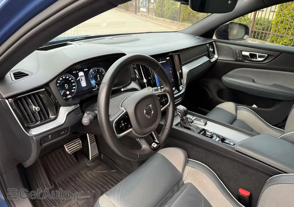 VOLVO S60 T6 AWD R-Design