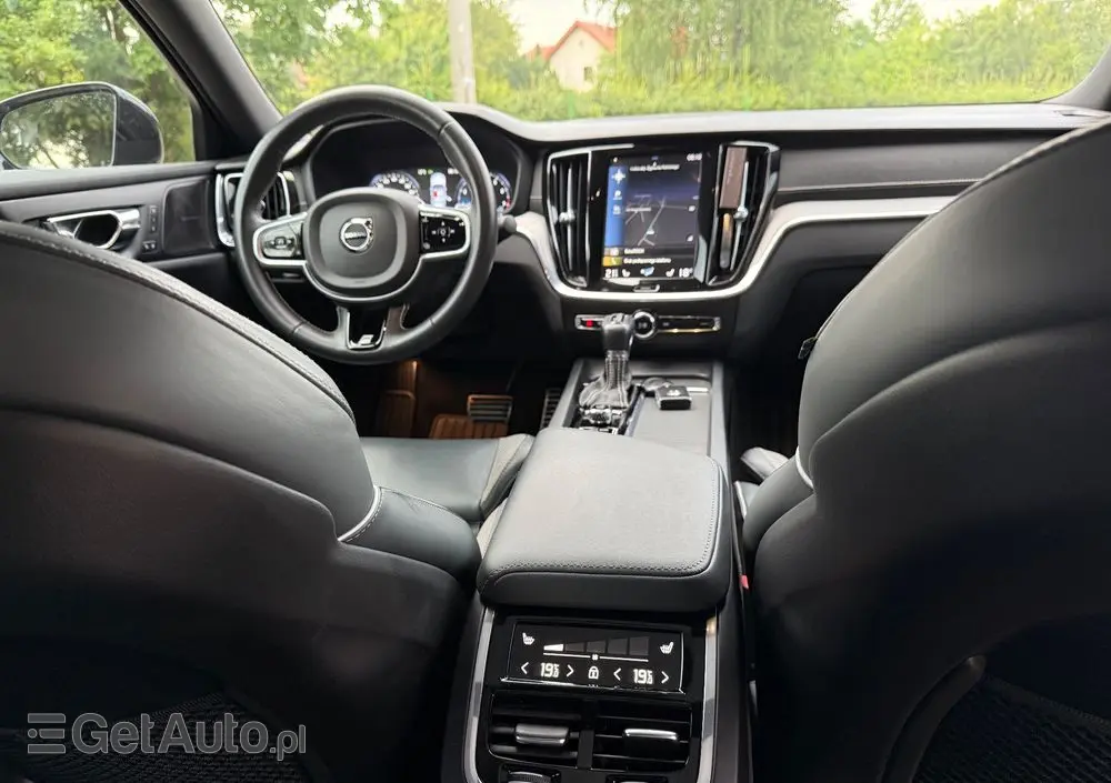 VOLVO S60 T6 AWD R-Design