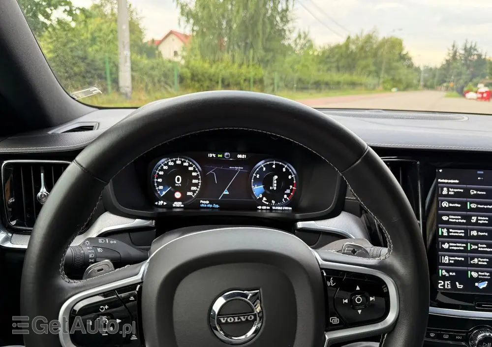 VOLVO S60 T6 AWD R-Design