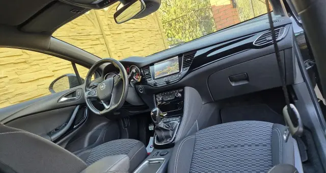 OPEL Astra 1.4 Turbo Innovation