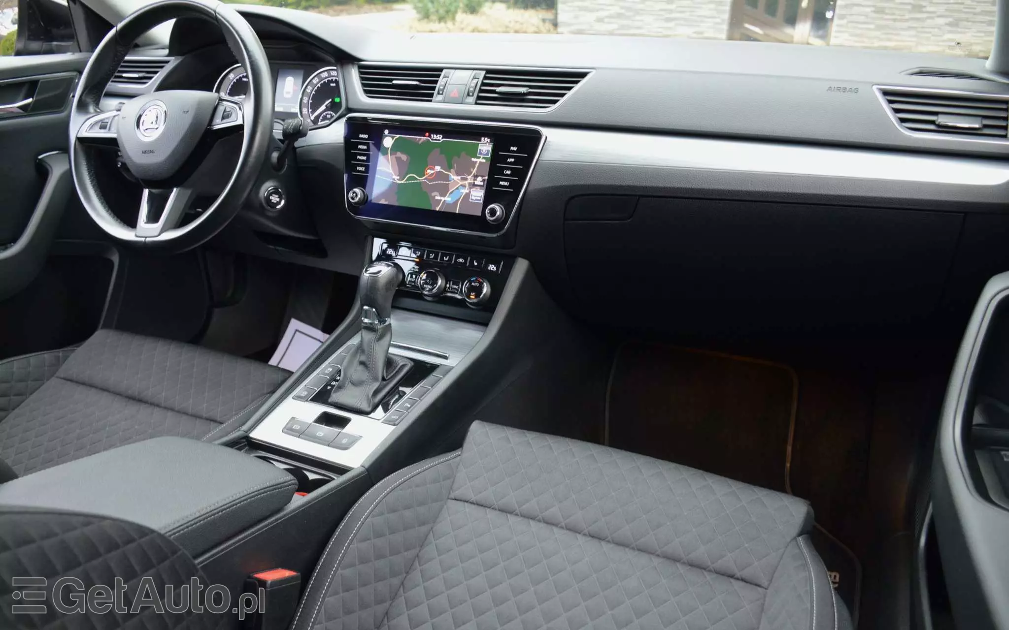 SKODA Superb 2.0 TDI DSG Ambition