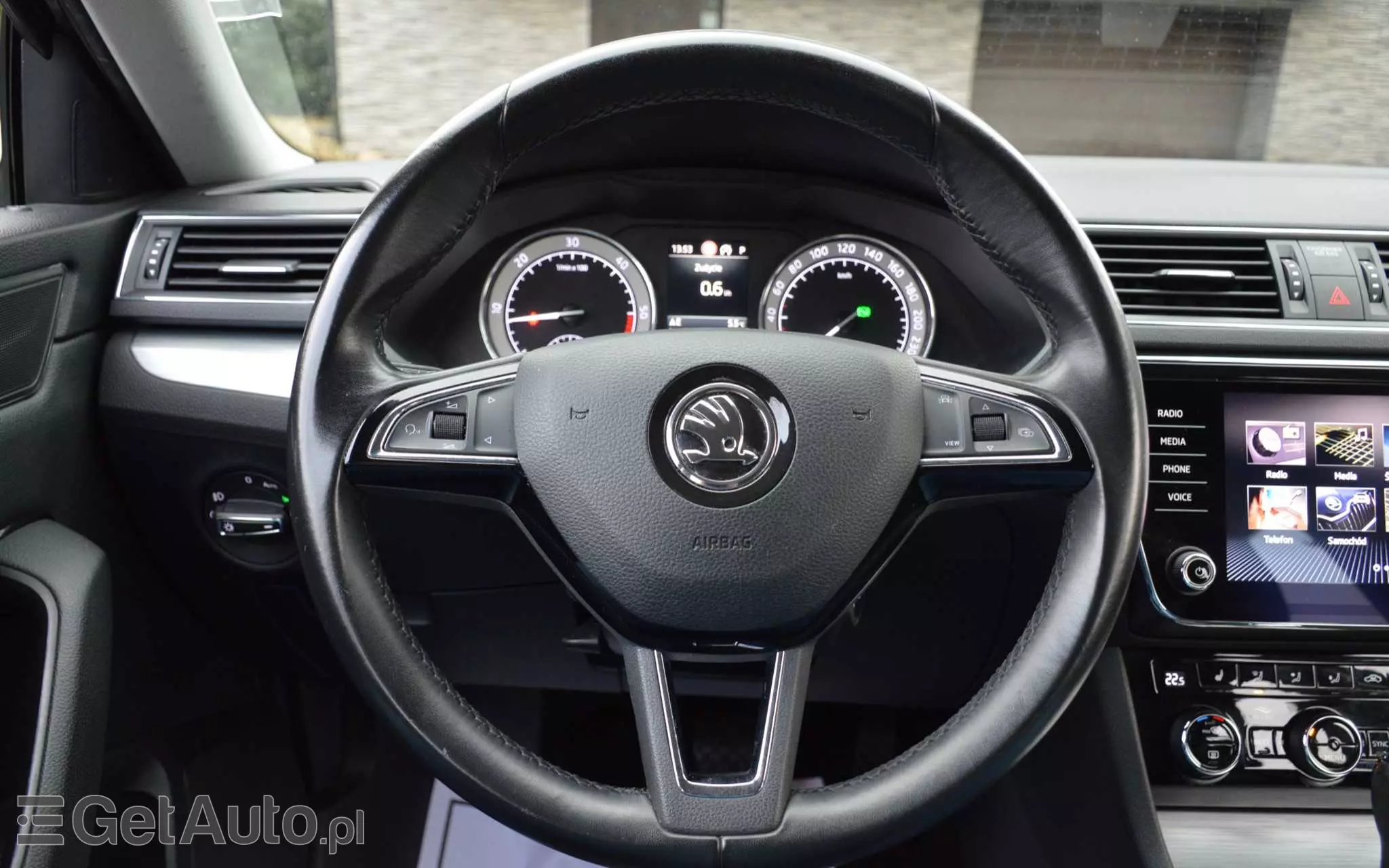 SKODA Superb 2.0 TDI DSG Ambition