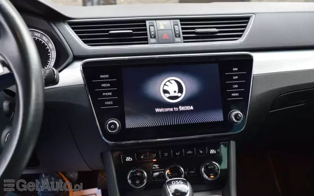 SKODA Superb 2.0 TDI DSG Ambition