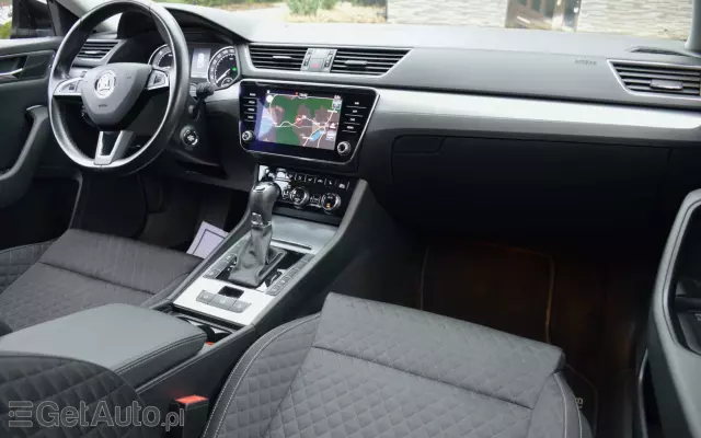 SKODA Superb 2.0 TDI DSG Ambition