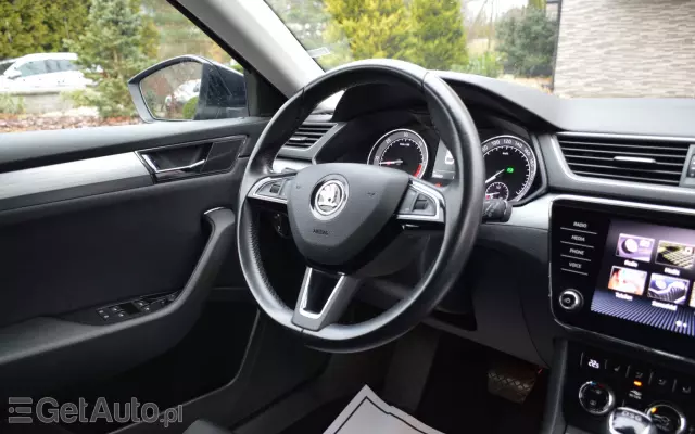 SKODA Superb 2.0 TDI DSG Ambition