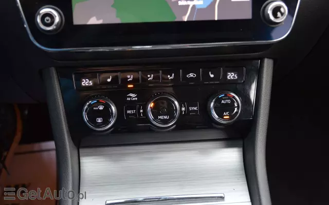 SKODA Superb 2.0 TDI DSG Ambition