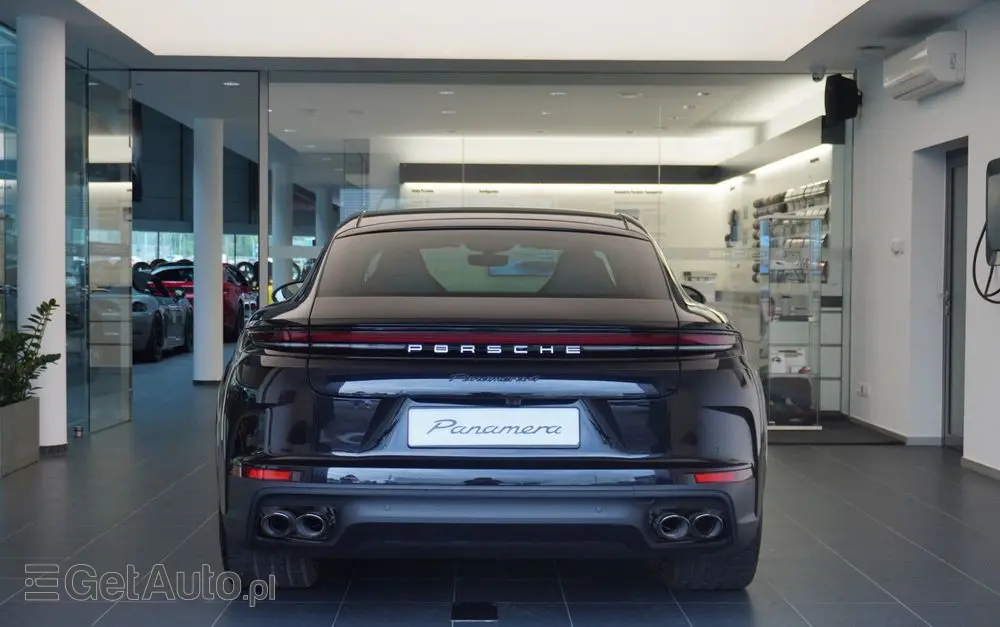 PORSCHE Panamera 