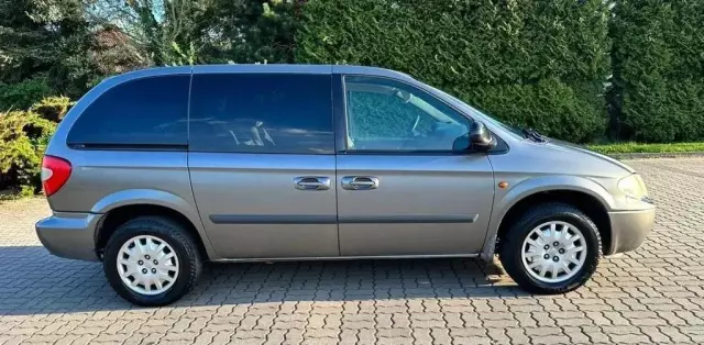 CHRYSLER Grand Voyager 