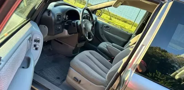 CHRYSLER Grand Voyager 