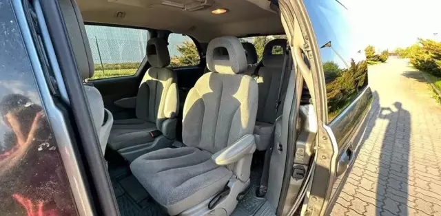 CHRYSLER Grand Voyager 