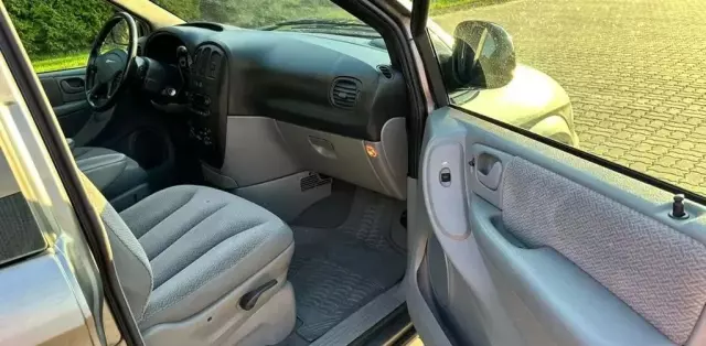 CHRYSLER Grand Voyager 