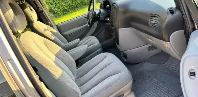 CHRYSLER Grand Voyager 