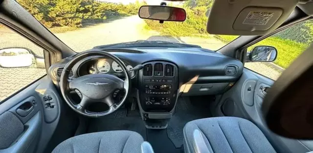 CHRYSLER Grand Voyager 