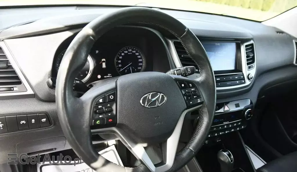 HYUNDAI Tucson 