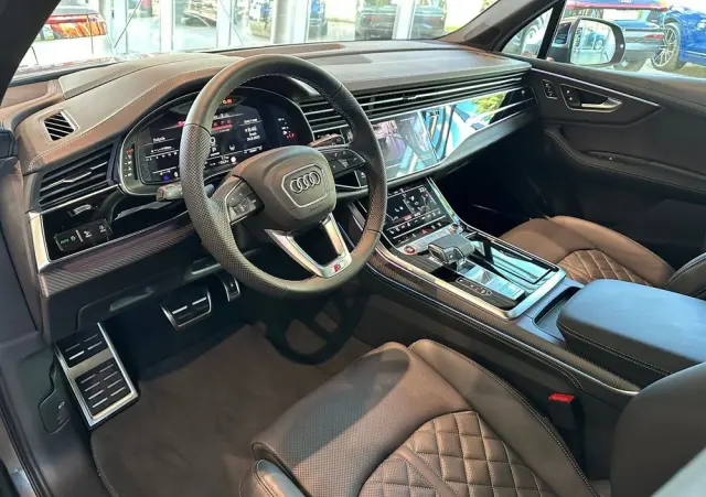 AUDI SQ7 