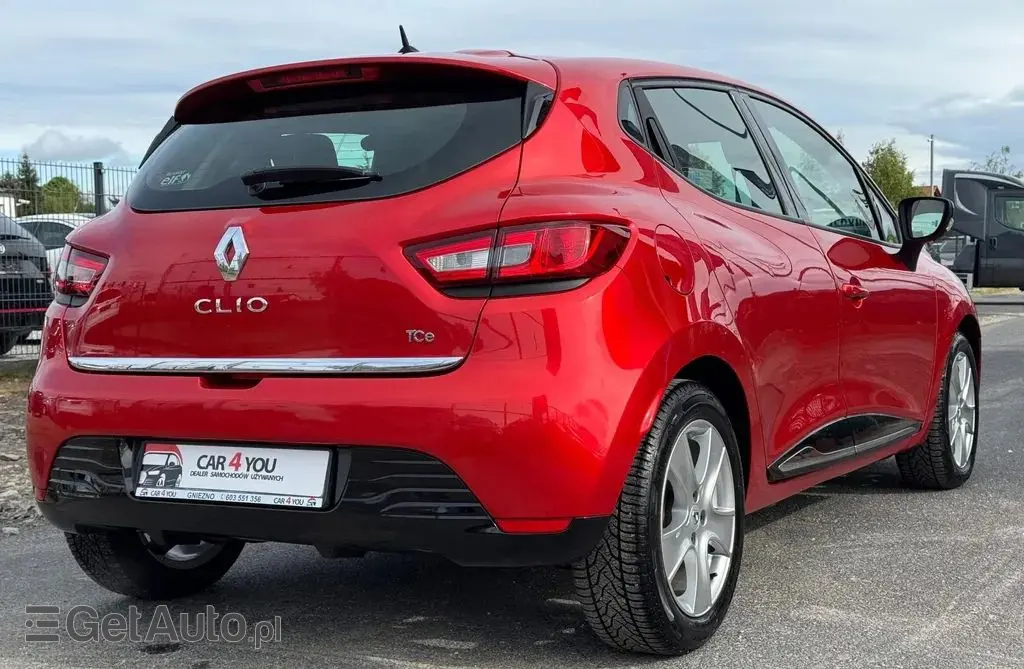 RENAULT Clio 