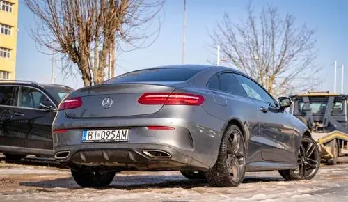 MERCEDES-BENZ Klasa E 