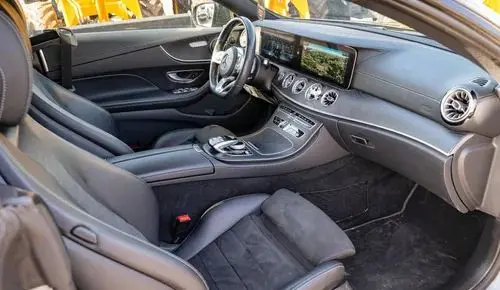 MERCEDES-BENZ Klasa E 